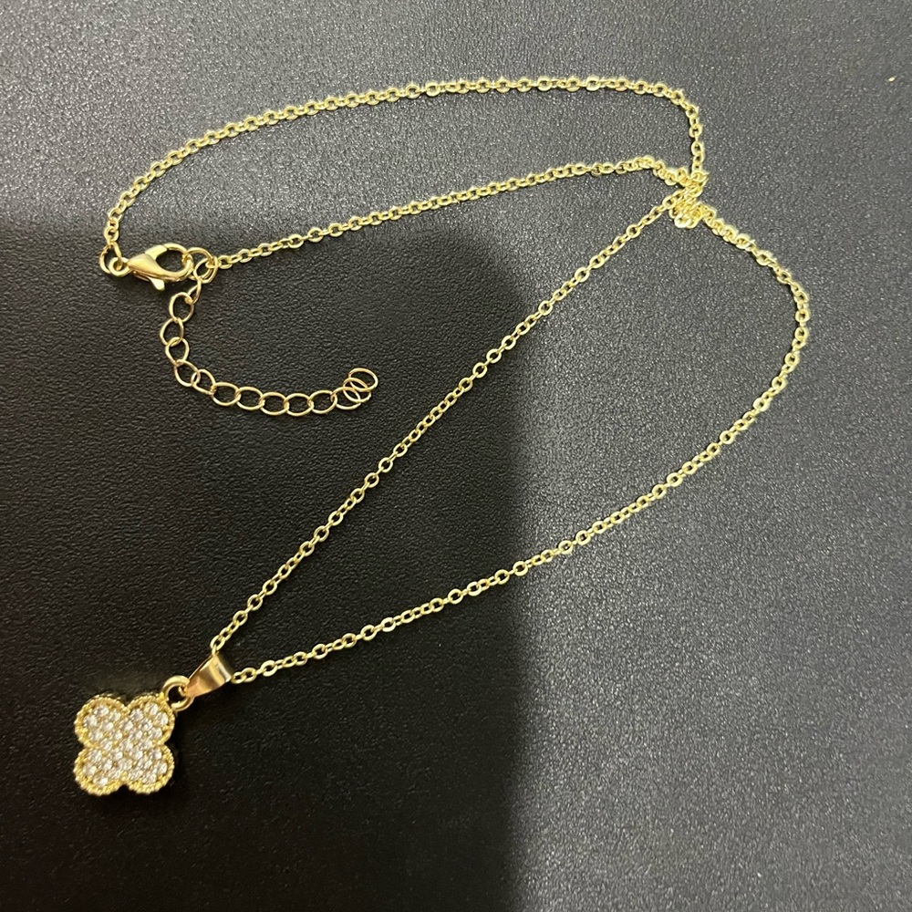 Elegant Gold Clover Pave Necklace fashion jewelry adjustable length VCA inspired